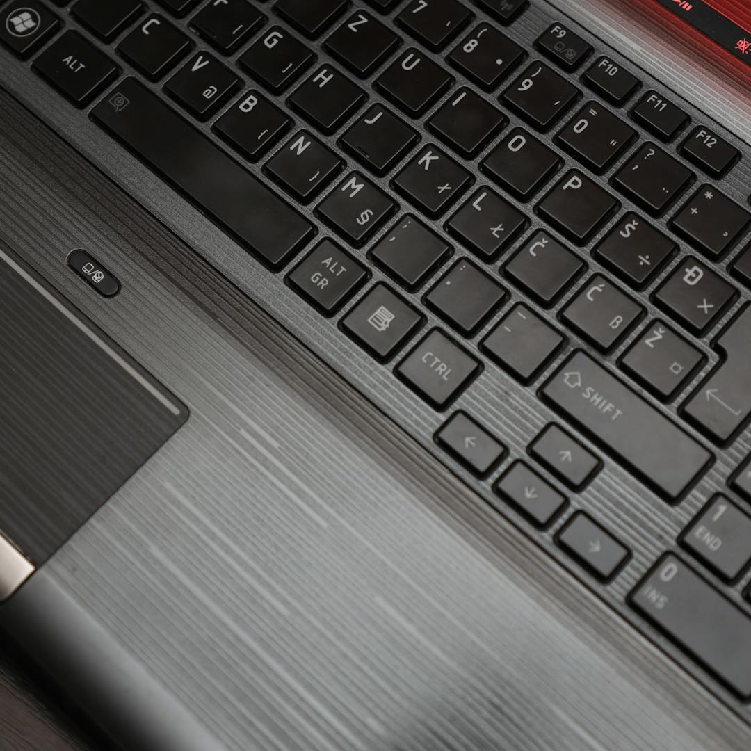 توشيبا Z670